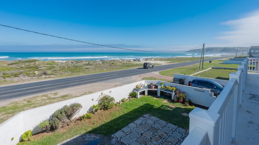 7 Bedroom Property for Sale in Struisbaai Western Cape